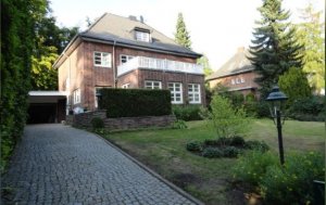 ANDERS CONSULTING Relocation Service Hamburg präsentiert eine exklusive 9-Zimmer-Rotklinkervilla für gehobene Ansprüche. Wer etwas anders sucht, für den haben wir die professionelle Wohnungssuche mit bis zu 8 begleiteten Besichtigungen