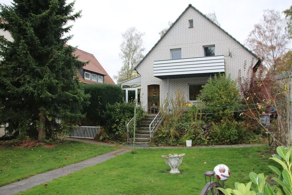 Finden Sie mit den Immobilienprofis von ANDERS CONSULTING Relocation Service in Bielefeld, Detmold und Paderborn eine Wohnung oder ein Haus, wenn Sie aus dem Ausland oder einer anderen deutschen Stadt hierher ziehen