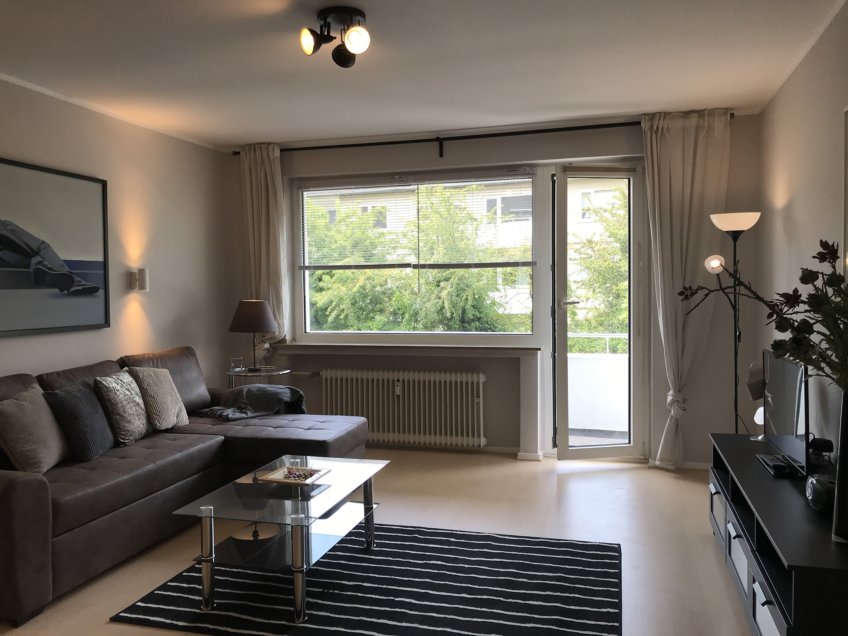 Helle 2ZimmerWohnung mit Loggia auf Zeit mit 62 m² für 1.230,00 Euro