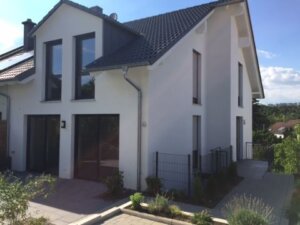 Schönes 5-Zimmer-Haus für Expats zu mieten in 70599 Stuttgart