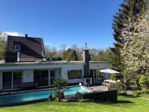 Die professionelle Wohnungssuche für Expats und Fachkräfte aus dem Ausland. In den letzten 20 Jahren haben wir noch für jeden unserer Kunden hier im Raum Düsseldorf eine Wohnung gefunden. Festpreis 1.699,00 Euro plus Umsatzsteuer. ANDERS CONSULTING Relocation-Service Düsseldorf. You´ve got a Friend in Germany!