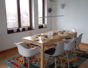 A large balcony facing both east and south, offers you with 2 seating areas views over the Rummelsburger Bucht. ANDERS CONSULTING Relocation Service Berlin