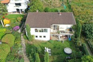 Garage / Stellplatz, Garten- / -mitbenutzung, Balkon / Terrasse, Einbauküche, Keller, Gäste-WC, Zentralheizung. ANDERS CONSULTING Relocation Service Heodelberg