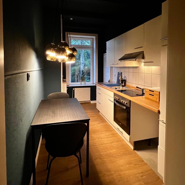 Voll eingerichtete und sehr gemütliche Küche in einer Altbauwohnung in Lübeck